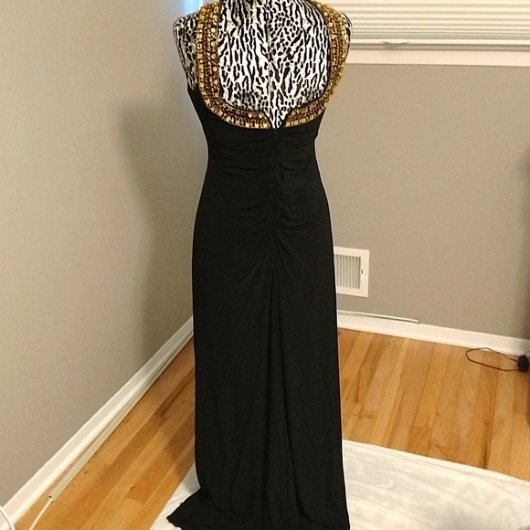 Black/gold Gown - Picture 4 of 5